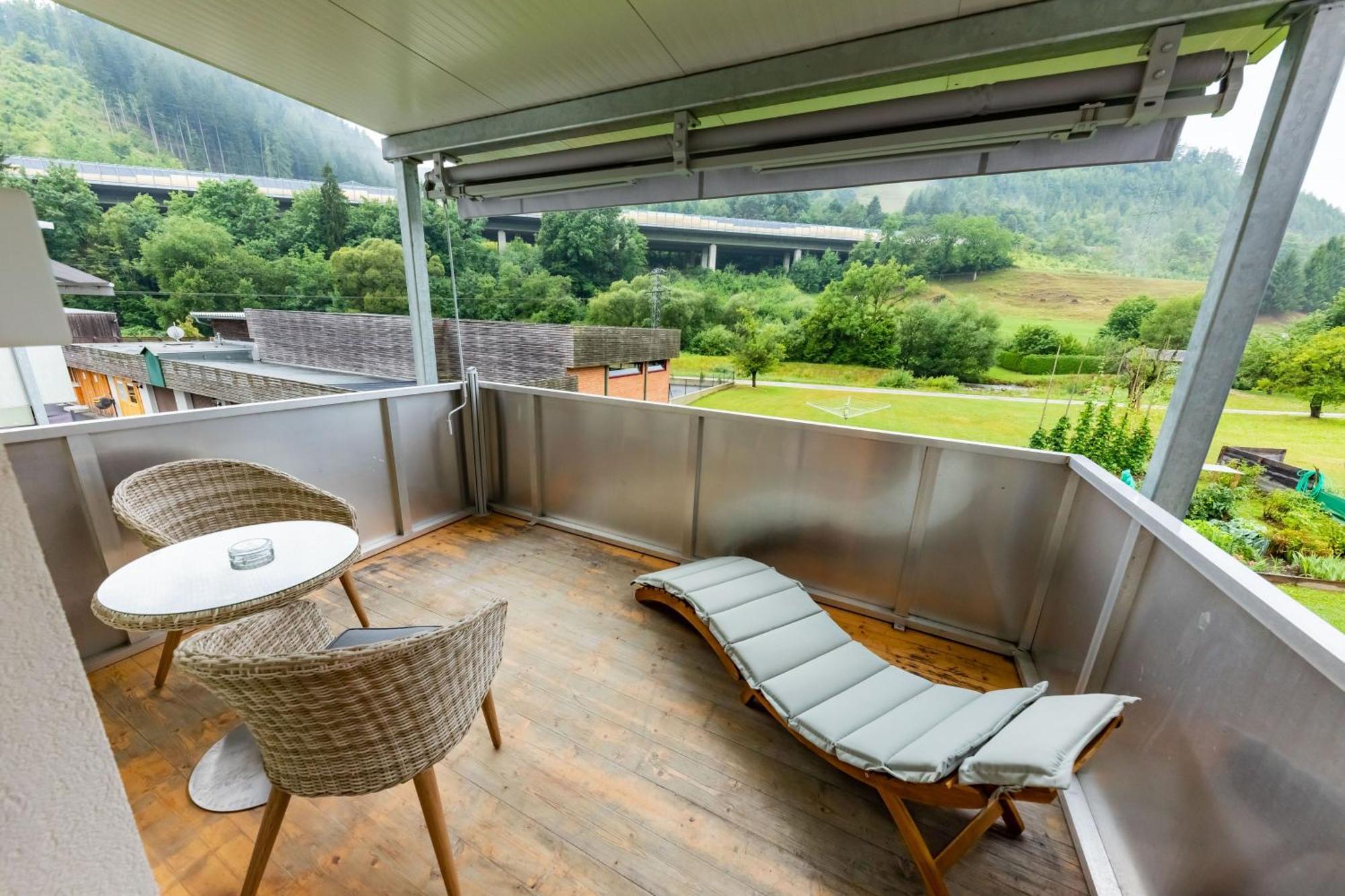 Apartmenthaus Pastner Am Teich Übelbach Exterior foto